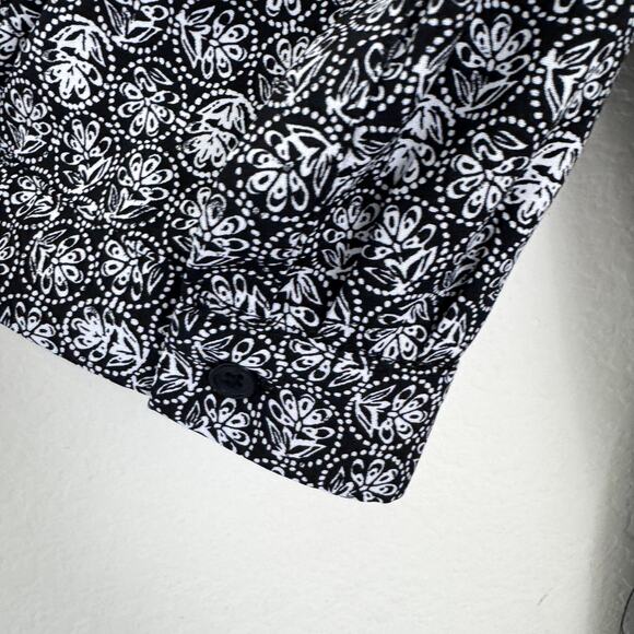 Catherines Women Button Front Blouse Top Size 4X Floral Flowy Lightweight Office - Picture 4 of 7